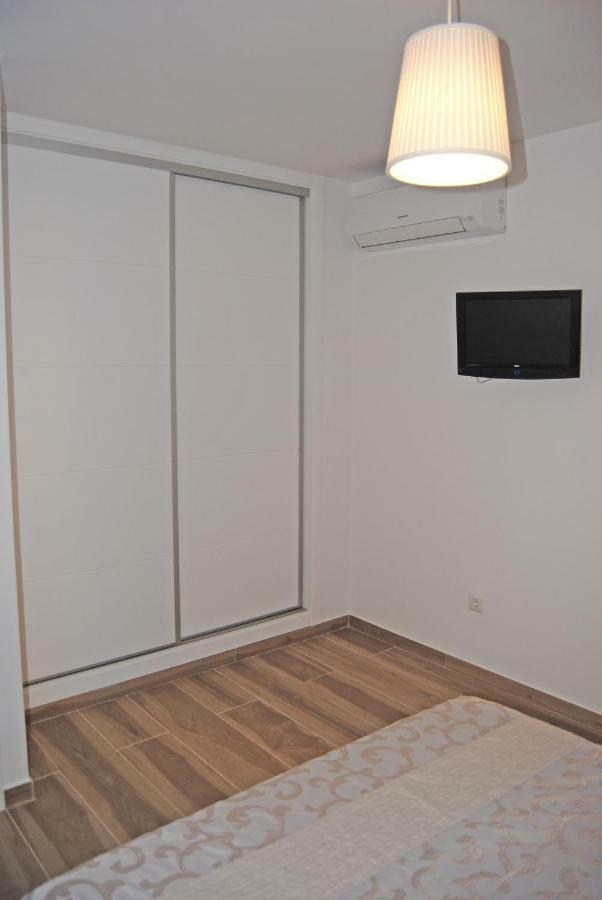 Recently Refurbished Apartment With Sea Views. 丰希罗拉 外观 照片